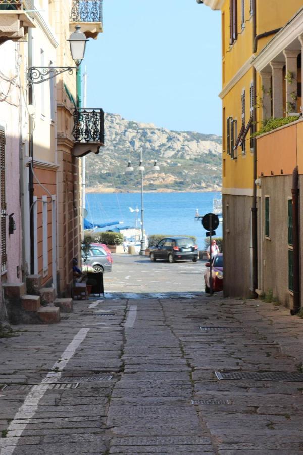 Clelia'S Boutique Rooms & Suites La Maddalena  Exterior photo
