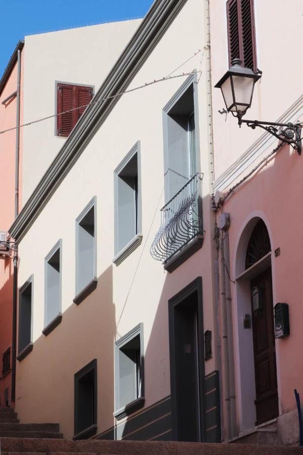 Clelia'S Boutique Rooms & Suites La Maddalena  Exterior photo